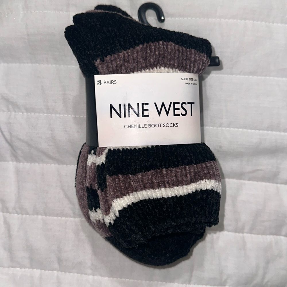 Nine West Ladies 3 Pk Chenille Boot Socks Ivory Black Mauve White Stripes